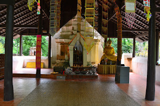 Wat Phra Doi Pu Khao Wat Phra Doi Pu Khao