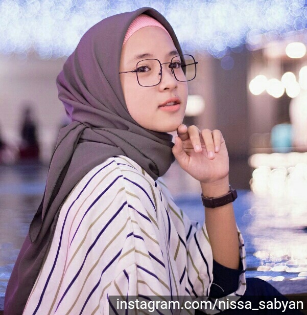 Tips Memilih Hijab Yang Tepat Bagi Muslimah Berkacamata Dan Berbadan Gemuk Bina Rasa
