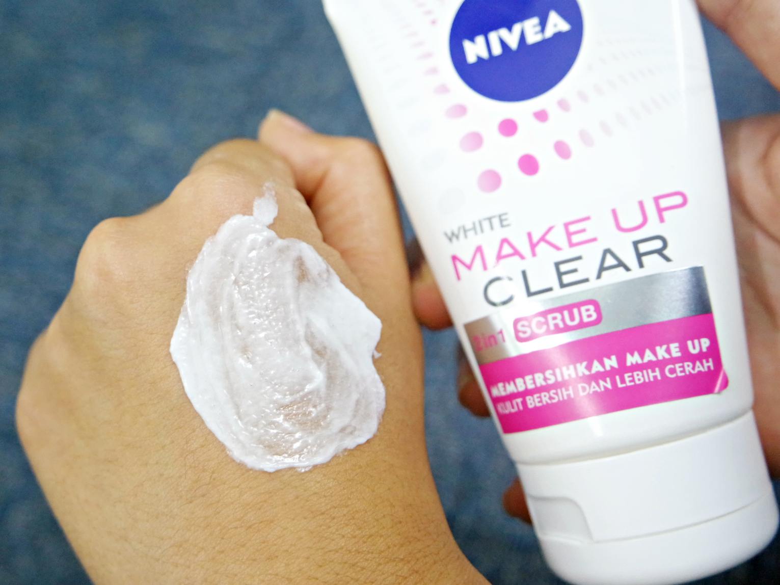 Nivea Make Up Clear 2 In 1 White White Oil Control Utotia Beauty Blog