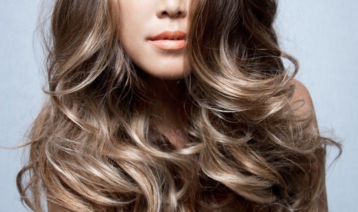 4 Tips Merawat Rambut yang Sering Diwarnai