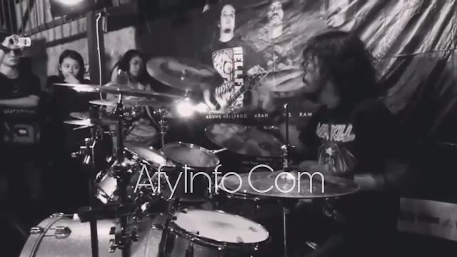 Drummer Burgerkill Andris