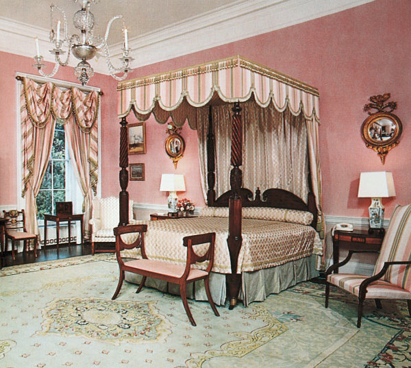 Houses and Places/ Countries. The Queens' Bedroom/ the White House.