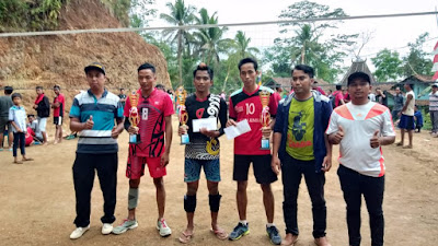 Team Wonosido, Berhasil Juarai Turnamen Bola Voli "SOMOGEDE CUP 2019"