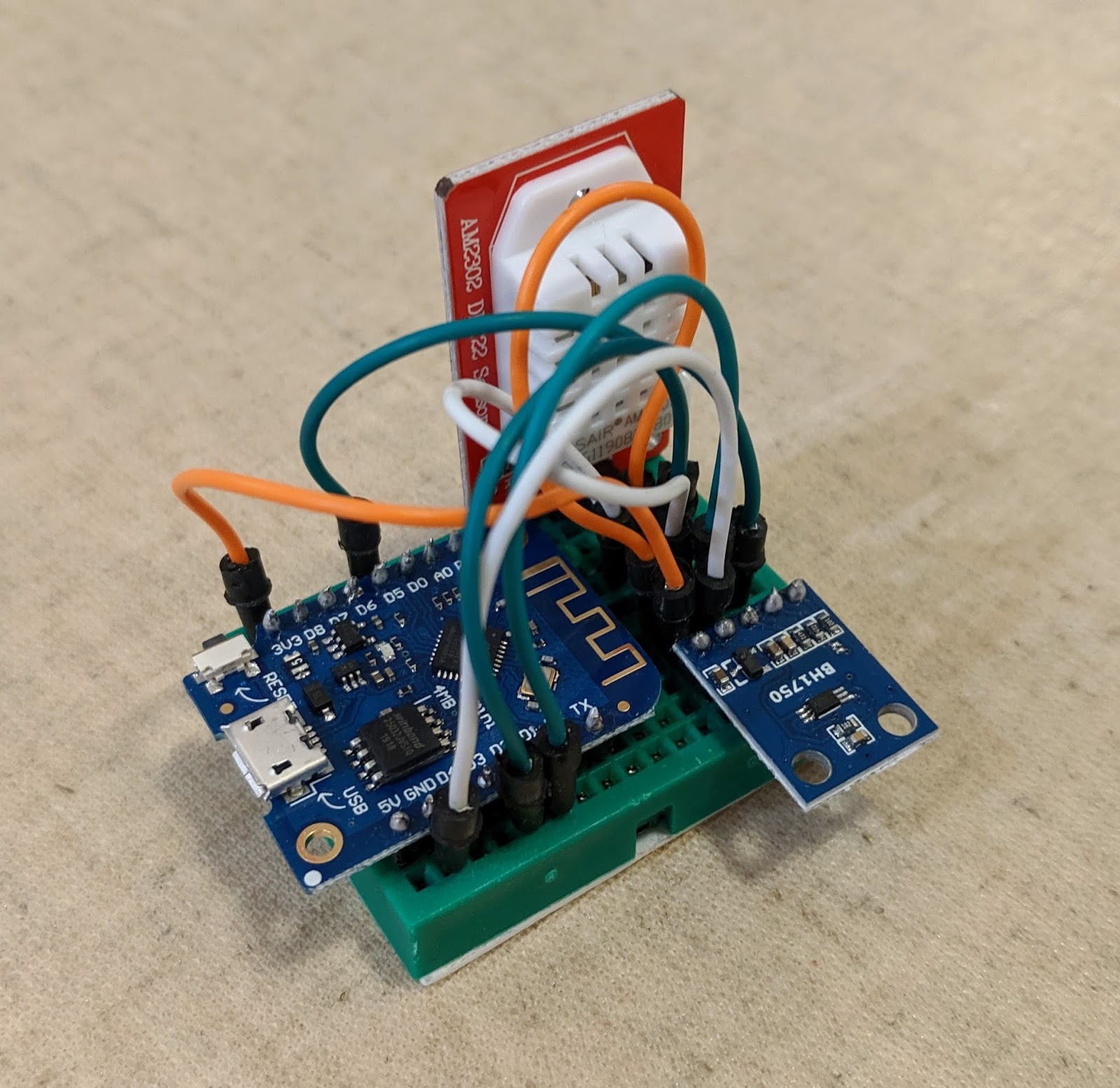 Enclosure for Wemos D1 Mini and environmental sensors
