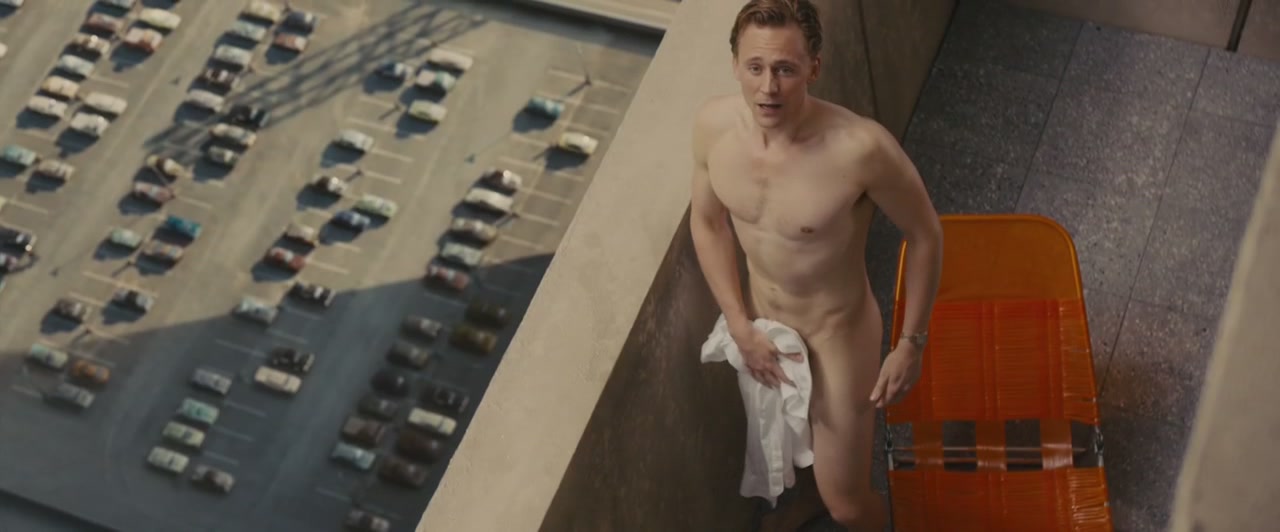 Tom Hiddleston Naked In Deleted Scene