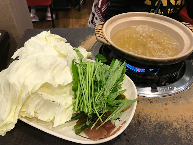 2019, winter 走吧台北哪裡吃美食：卡拉拉涮涮鍋 內湖站 內湖排隊美食 宅女小紅推薦愛店