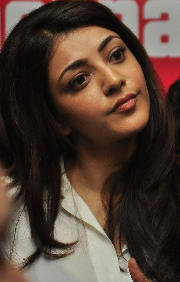 [Image: Kajal%2BAgarwal%2BHot%2BStills%2BIn%2BWh...5%2529.jpg]