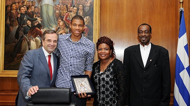 Giannis Antetokounmpo 1994 επαγγελματίας καλαθοσφαιριστής νιγηριανός