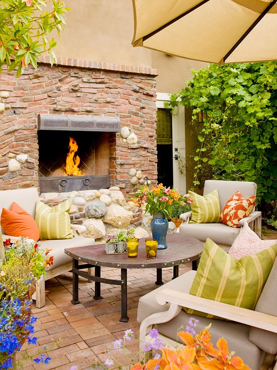 Outdoor Fireplaces Designs 