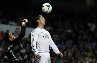 Polla de Cristiano Ronaldo en calzoncillos Foto 29