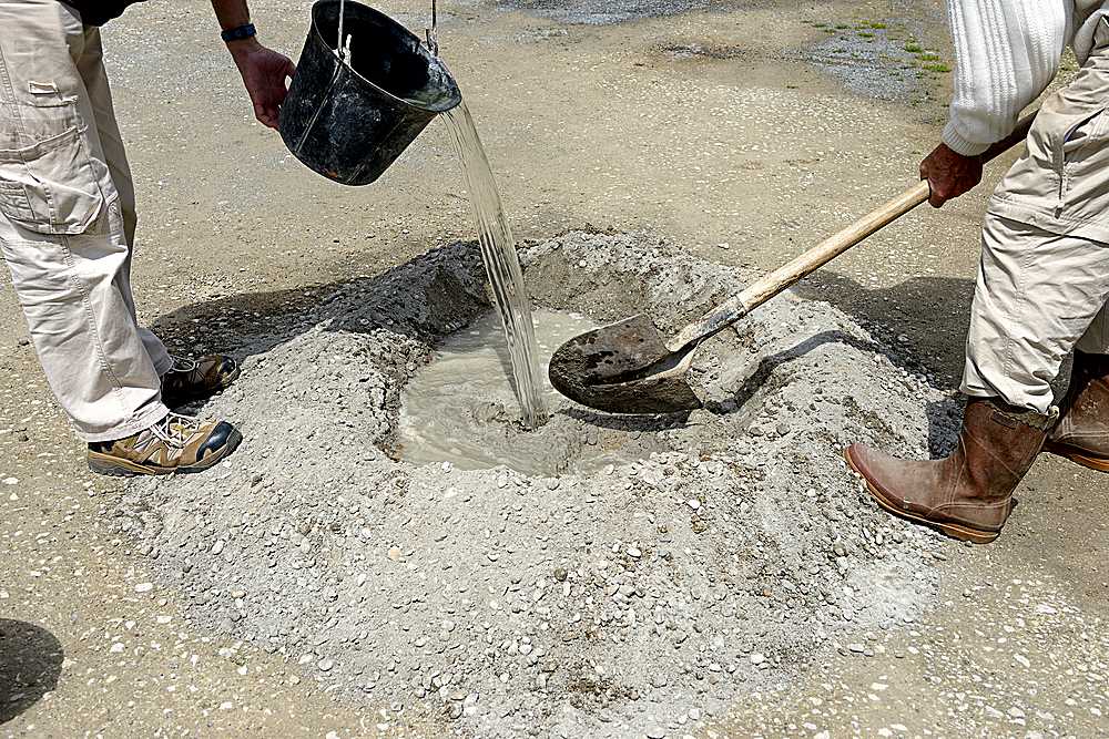 How to check suitability of water for concrete mixing ? Civil Engineering