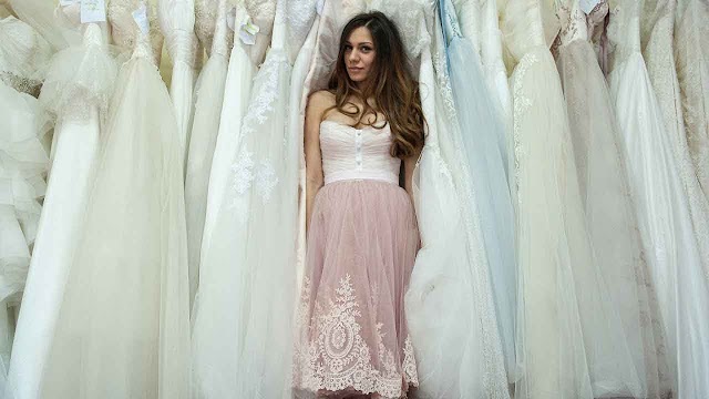 Mazedonische Influencerin startet eigene Social-Media-Beratung in New York