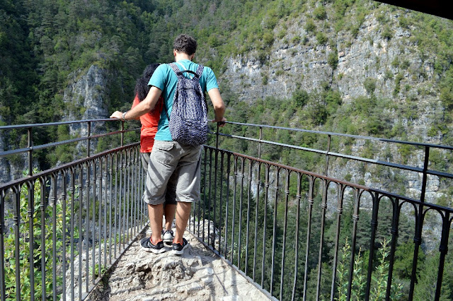 sentiero nella roccia per san romedio