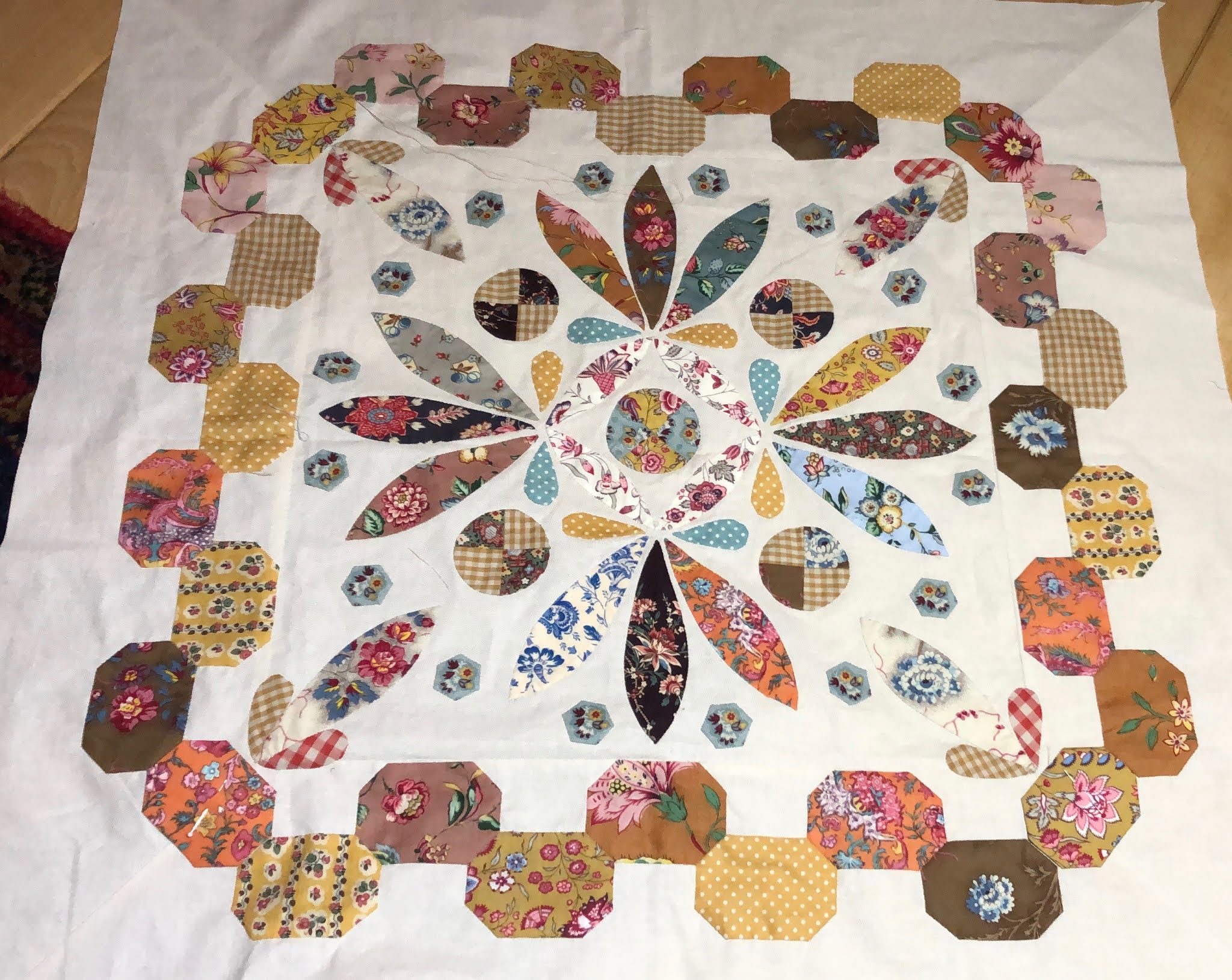 Juud's Quilts Vermont Summer Medallion, Bowties