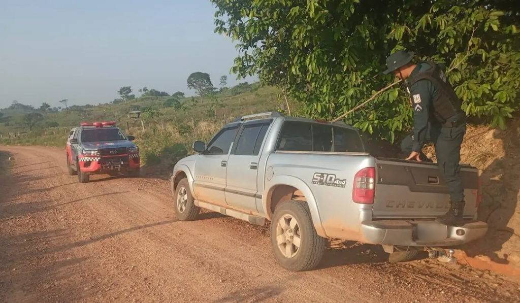 Numeração de placa fornecida em informe de vítima da chacina bate com caminhonete encontrada em Xinguara (Imagem: Divulgação)
