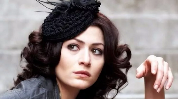 Oyuncu Deniz Çakır kimdir? aslen nerelidir? kaç yaşında? dizileri, filmleri, biyografisi ve hayatı hakkında kısa bilgiler.. Oyuncu Deniz Çakır kimdir? aslen nerelidir? kaç yaşında? dizileri, filmleri, biyografisi ve hayatı hakkında kısa bilgiler..