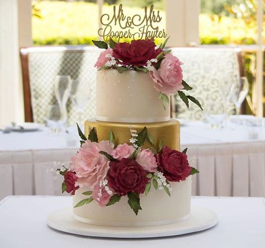TOOWOOMBA WEDDING CAKES