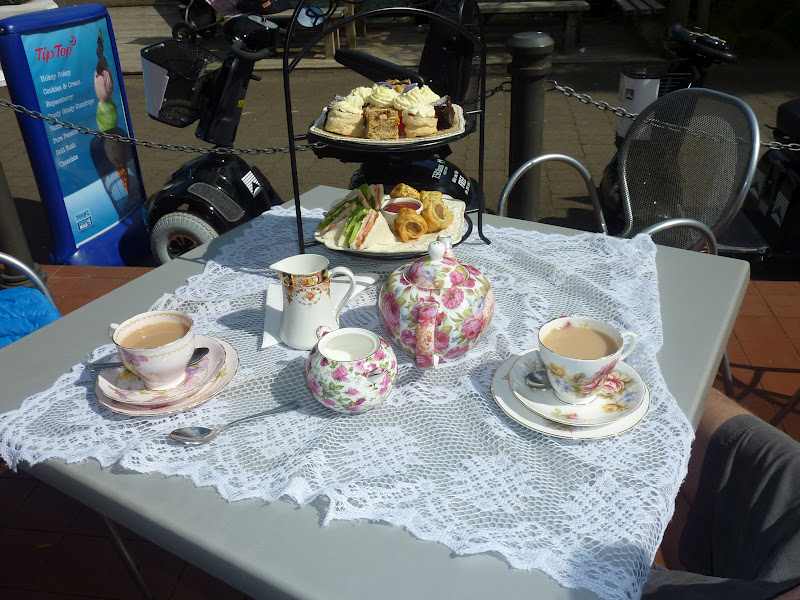 Ellingtons in New Zealand Tea Time