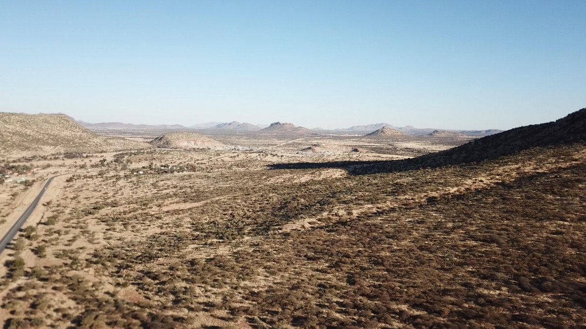 Вшестером по Намибии на джипах в пандемию Вшестером по Намибии на джипах в пандемию
