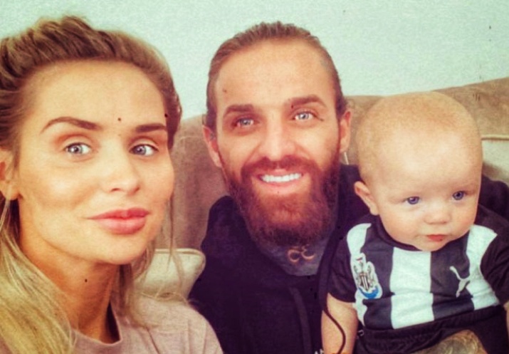 Aaron Chalmers expecting second child with girlfriend Talia Oatway