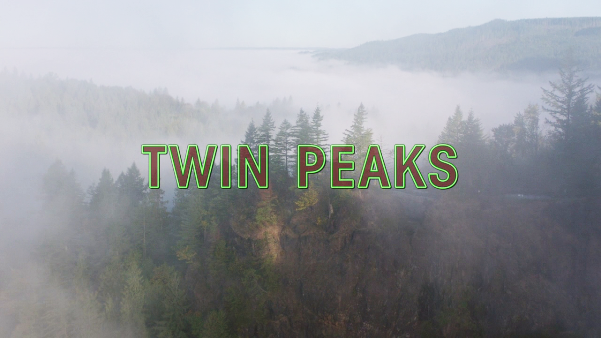 twin-peaks-opening-credits.png