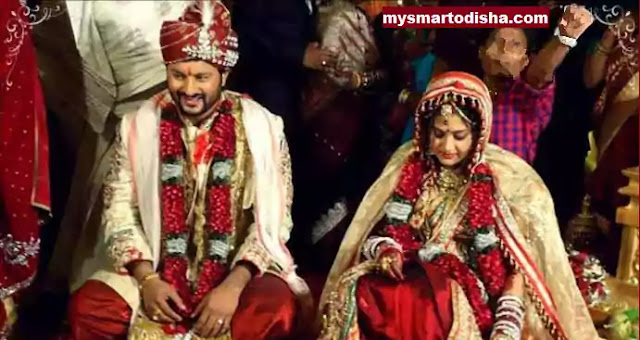Anubhav Mohanty and Barsha Priyadarshini Marriage Photos in Odia