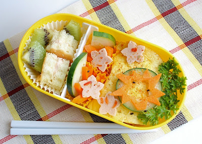 Starry, Starry Bento: A Twitter Challenge | Tangled Noodle
