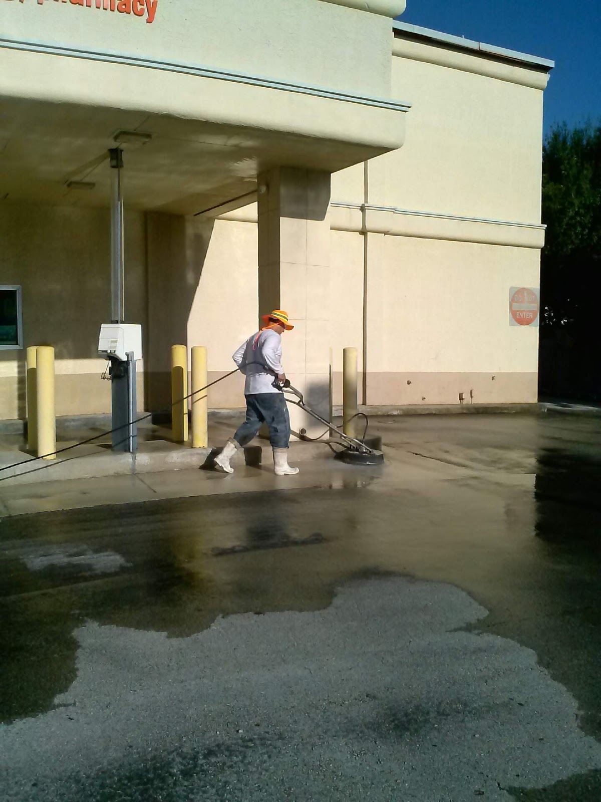 Port St. Lucie's Pressure Cleaning Choice Store Front Pressure Cleaning