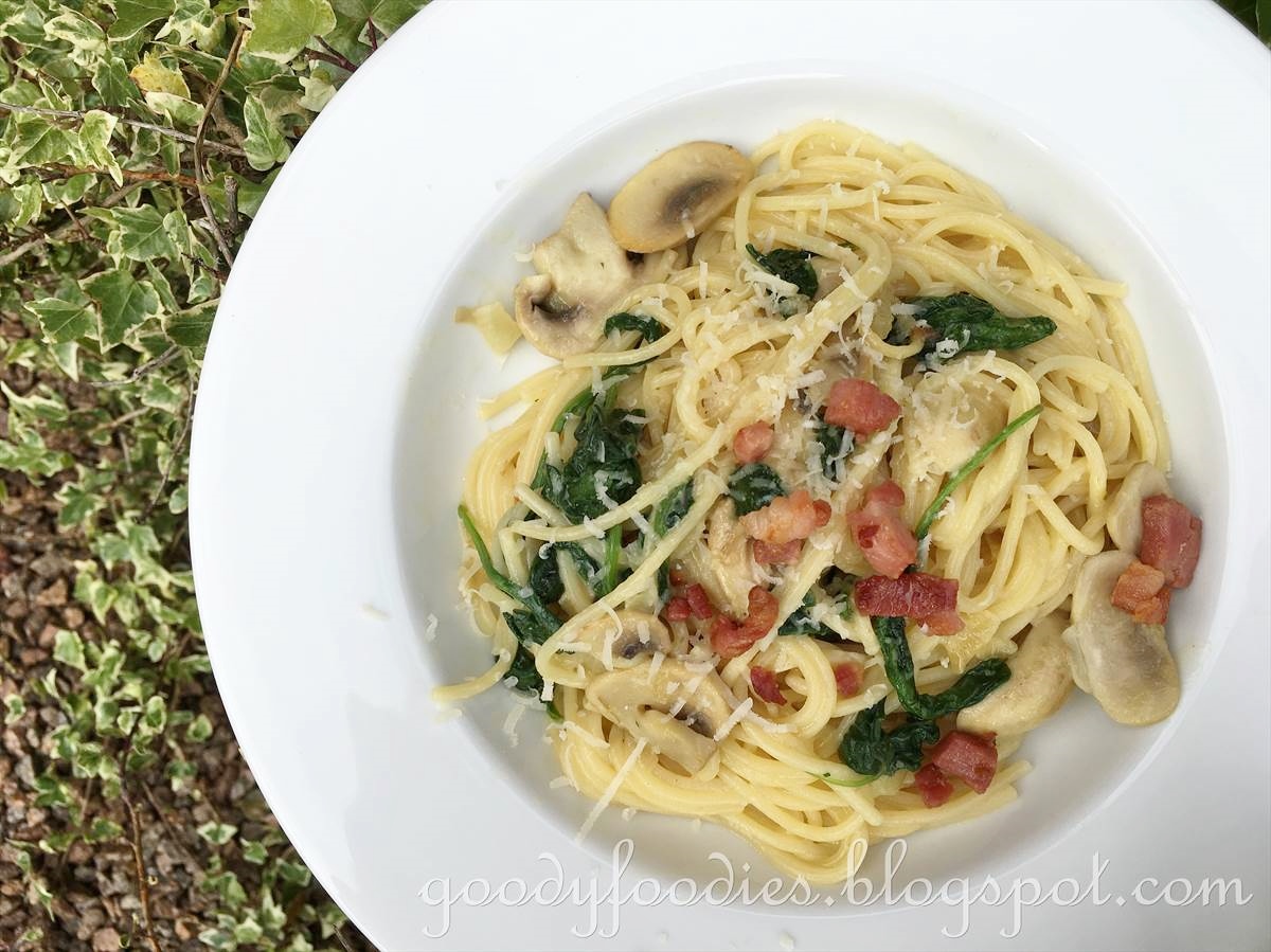 GoodyFoodies Recipe Creamy Spinach, Mushroom and Bacon Pasta