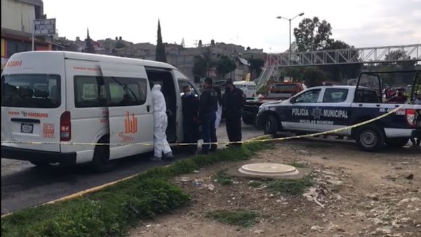 Pasajero mata a asaltante de combi en Edomex y huye para no ser detenido; Ya es buscado por toda la policía . Pasajero mata a asaltante de combi en Edomex y huye para no ser detenido; Ya es buscado por toda la policía .