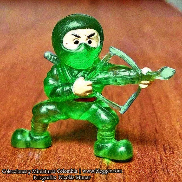 Colecciones y Miniaturas Colombia Yogo Premio «Ninjas» (2005)