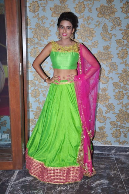 Actress Jyothi Sethi Navel Show Photos