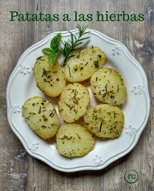 PATATAS-A-LAS-HIERBAS-BY-RECURSOS-CULINARIOS