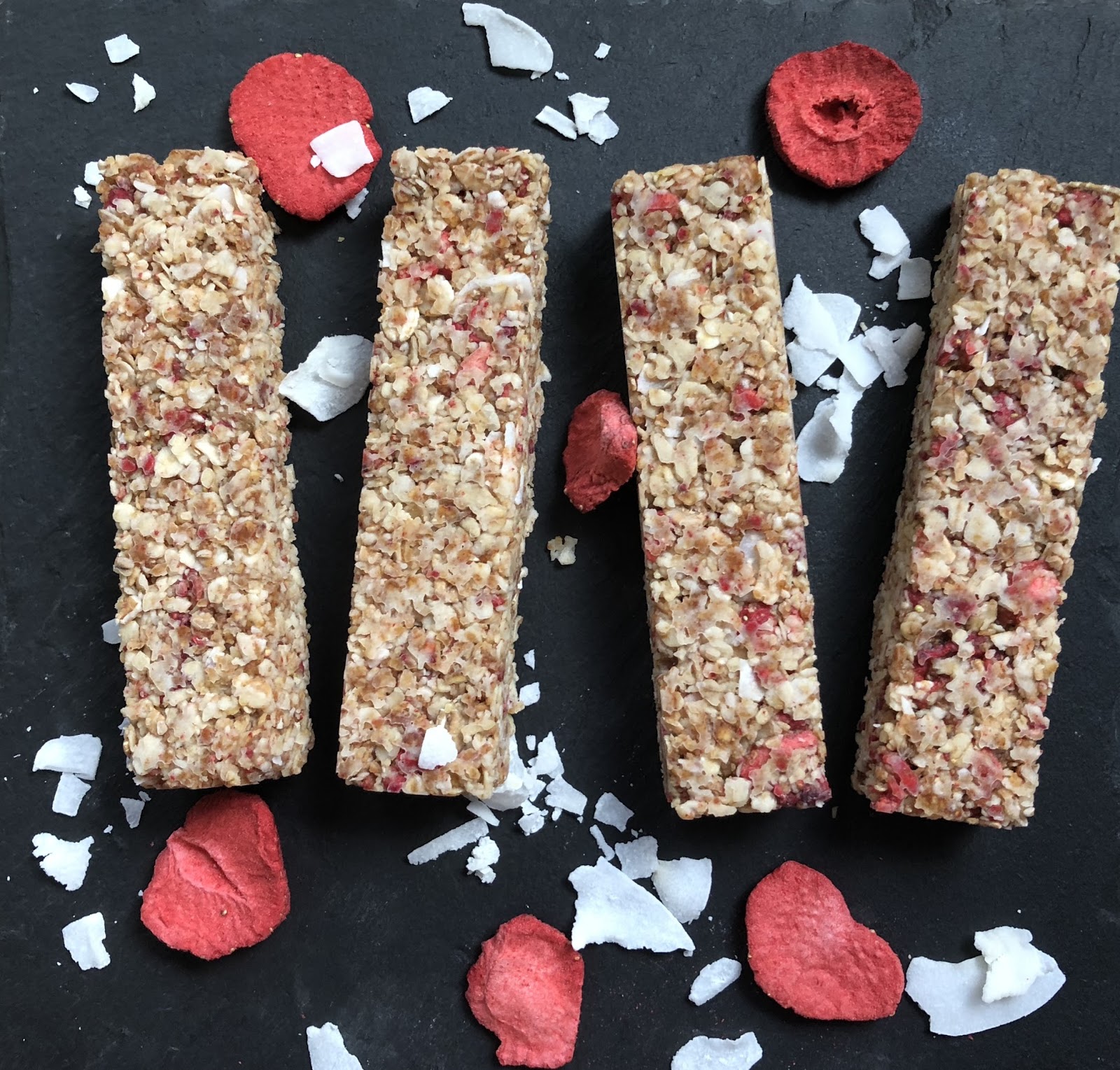 kochen, backen, Bento packen: Kokos-Erdbeer-Riegel