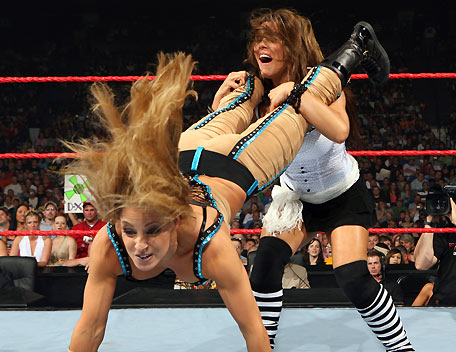 Resultado de imagem para trish vs mickie james backlash