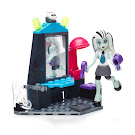 Monster High Frankie Stein Teen Scream Salon Figure