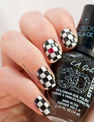 checkered nails tracesofpolish nail