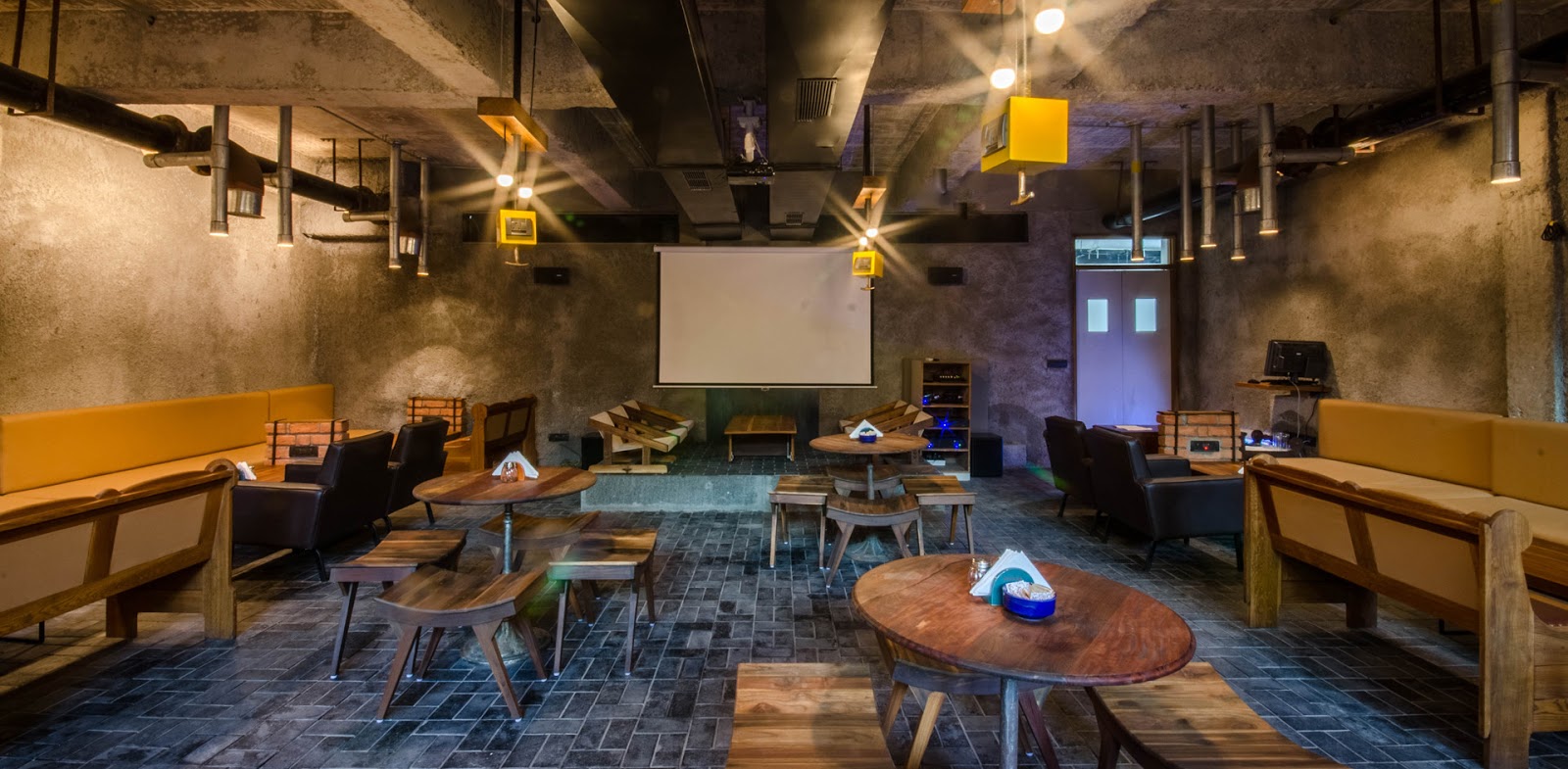 Best Restaurants In Ahmedabad To Go On A Blind Date