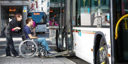 Sudahkah Angkutan Umum Ramah Disabilitas?   Kupas Tuntas Pasal 97 PP Nomor 74 tahun 2014 Tentang Angkutan Jalan 