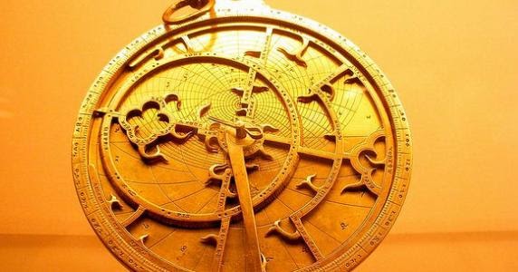 ما هو الاسطرلاب وما هي استخداماته - موسوعة المعرفة الشاملة