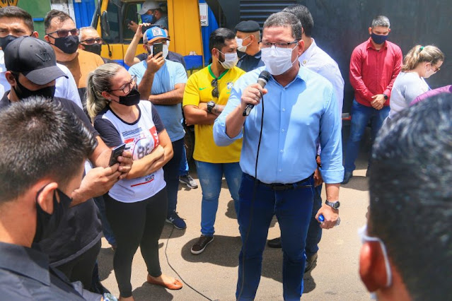 Governador conversa com empresários, firma acordo para que fiscalizem as medidas sanitárias e autoriza mudança no decreto 2 Governador conversa com empresários, firma acordo para que fiscalizem as medidas sanitárias e autoriza mudança no decreto