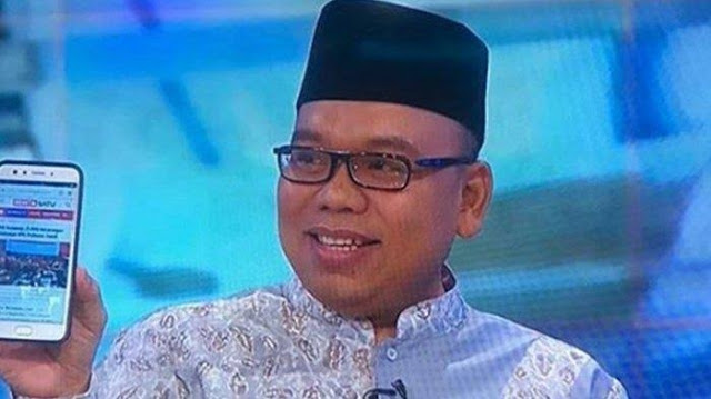 Soal Tulisan Denny Siregar, Mustofa: Sekali-kali Orang Kayak Gini Diborgol di Depan Juru Foto Media, Biar Kapok!!
