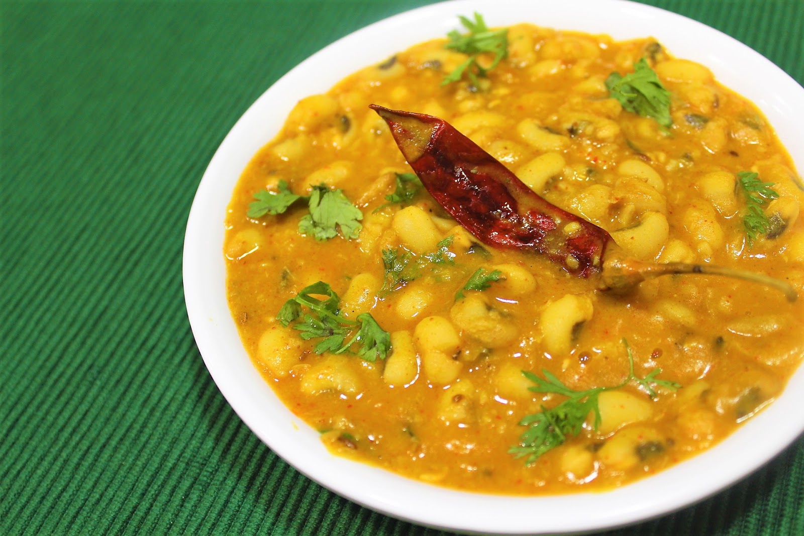 4 Quick & Yummy Gujarati Shaak Recipes to Make at Home