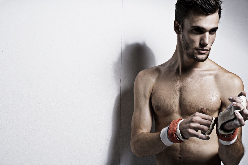 L'Homme du Jour: ALEX LAGO