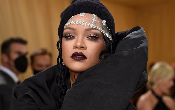  Rihanna, con  look personalizado de Balenciaga en la Gala MET 2021 (+FOTOS)