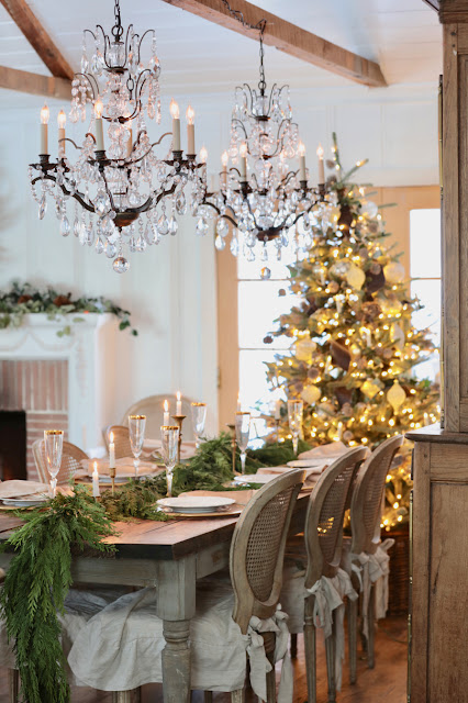 A few tips & a little Christmas in the dining room