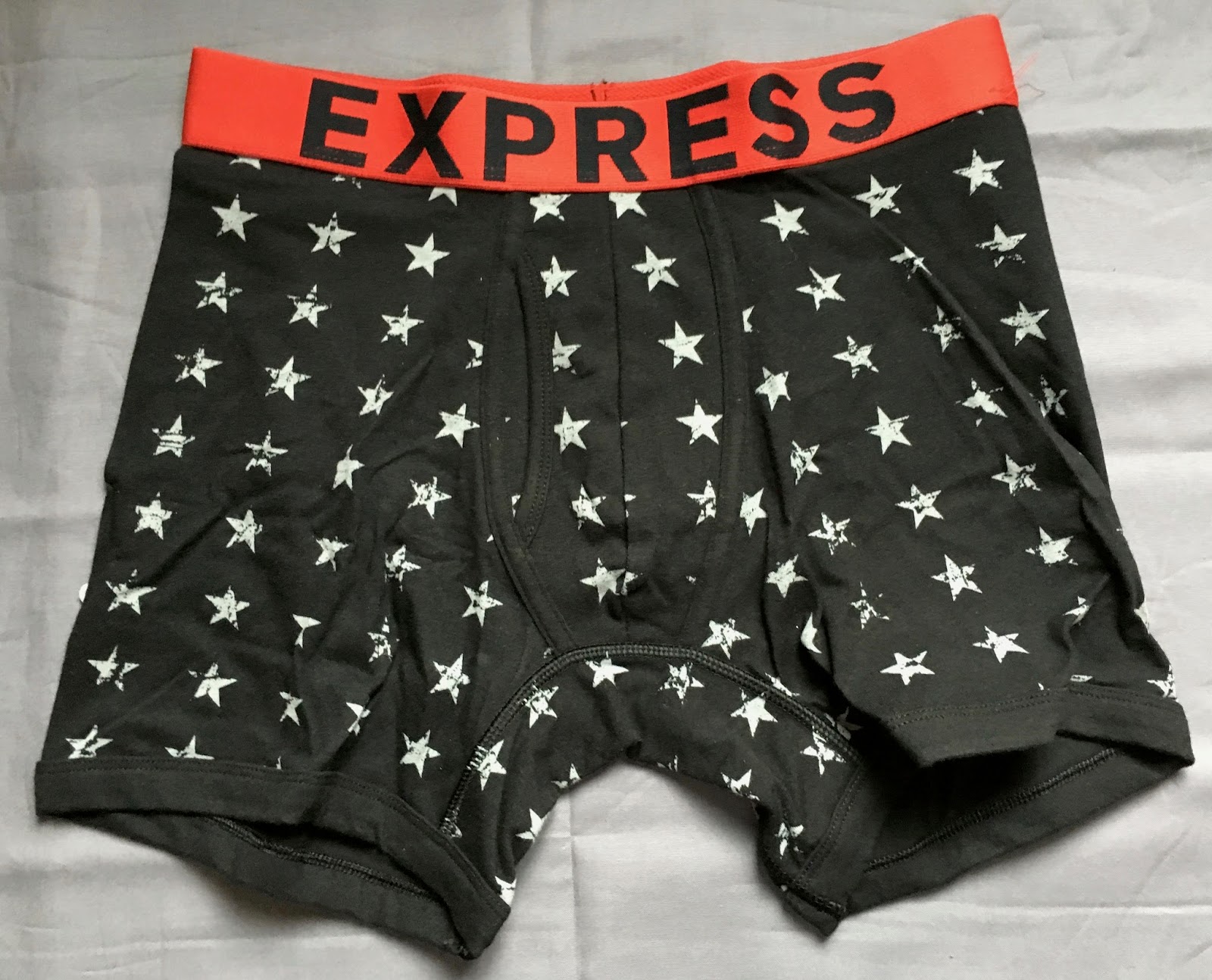 Well-Endowed Underwear Review: Express Vintage Star Print Boxer Briefs