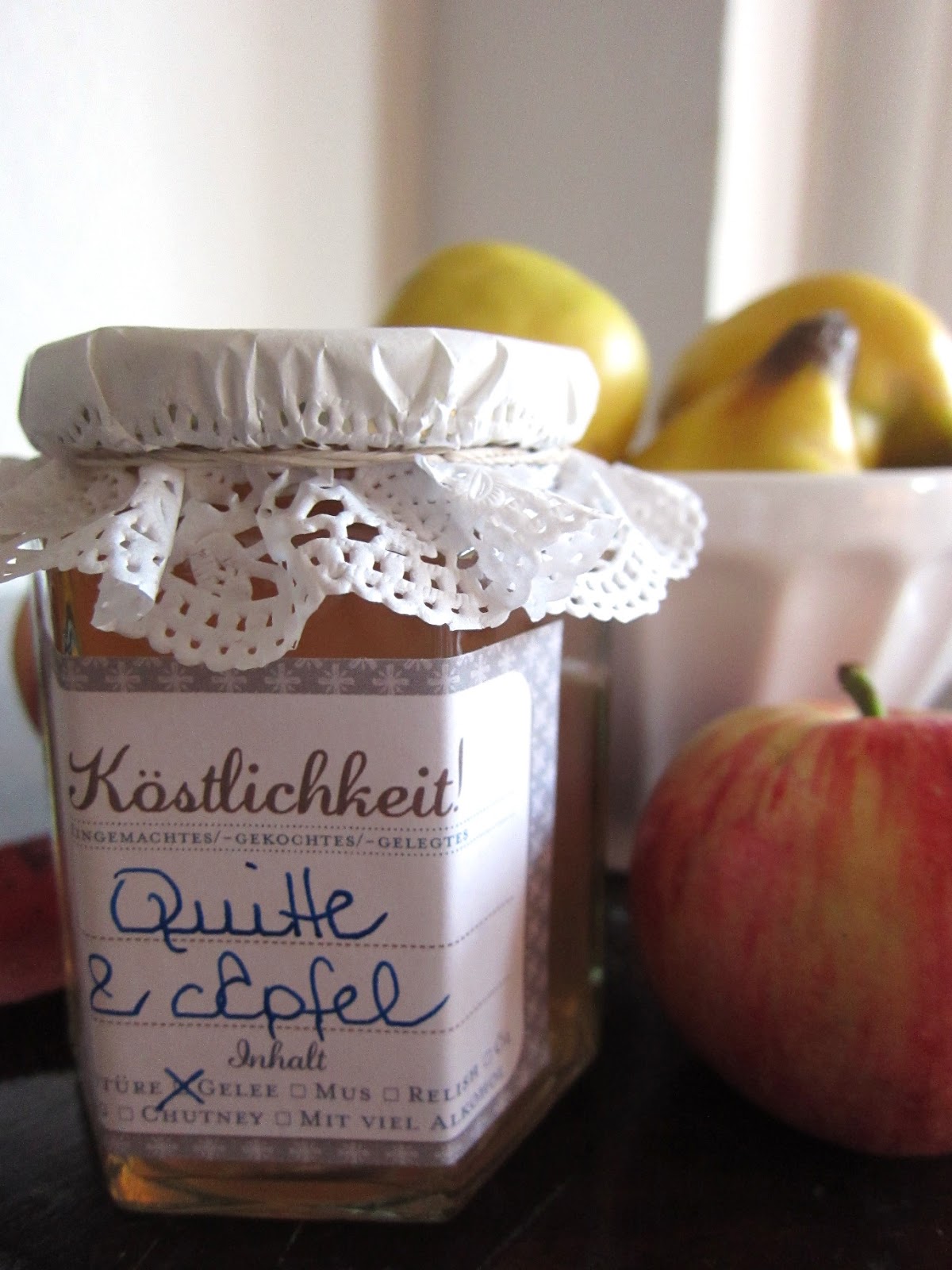 Das rote Haus Nr . 12: Apfel-Quitten-Gelée Das rote Haus Nr . 12: Apfel-Quitten-Gelée