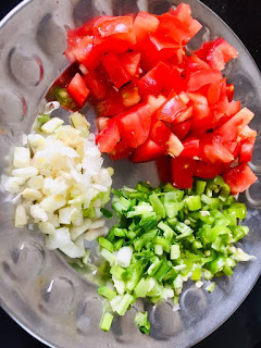 gawaar-phali-(cluster-beans)-ki-sabzi-recipe-step-1(4,5)