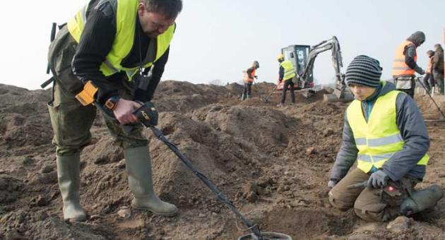 Medieval silver treasure found on German Baltic island Medieval silver treasure found on German Baltic island